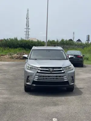 Toyota Highlander Limited Platinum 4dr SUV AWD (3.5L 6cyl 6A) 2015