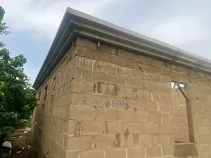 250 by 300 Polystyrene Parapet