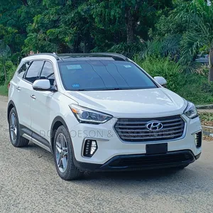 Hyundai Santa Fe 2017 White