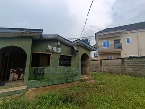12bdrm Block of Flats in Ipaja / Ipaja for sale