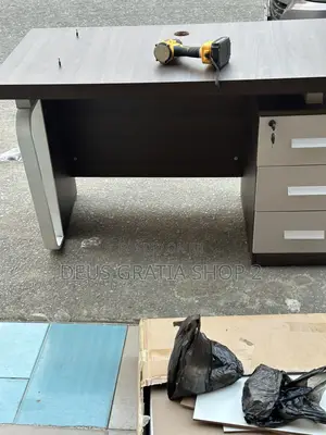 Office Table /Office Desk