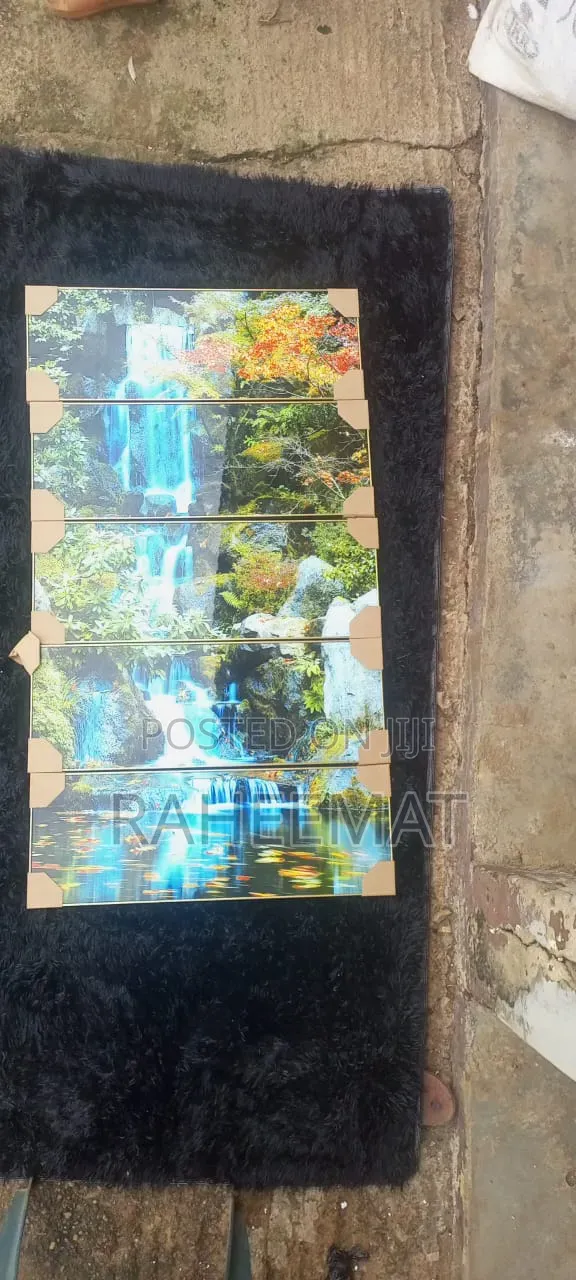 Uniqueness Mirror Frames