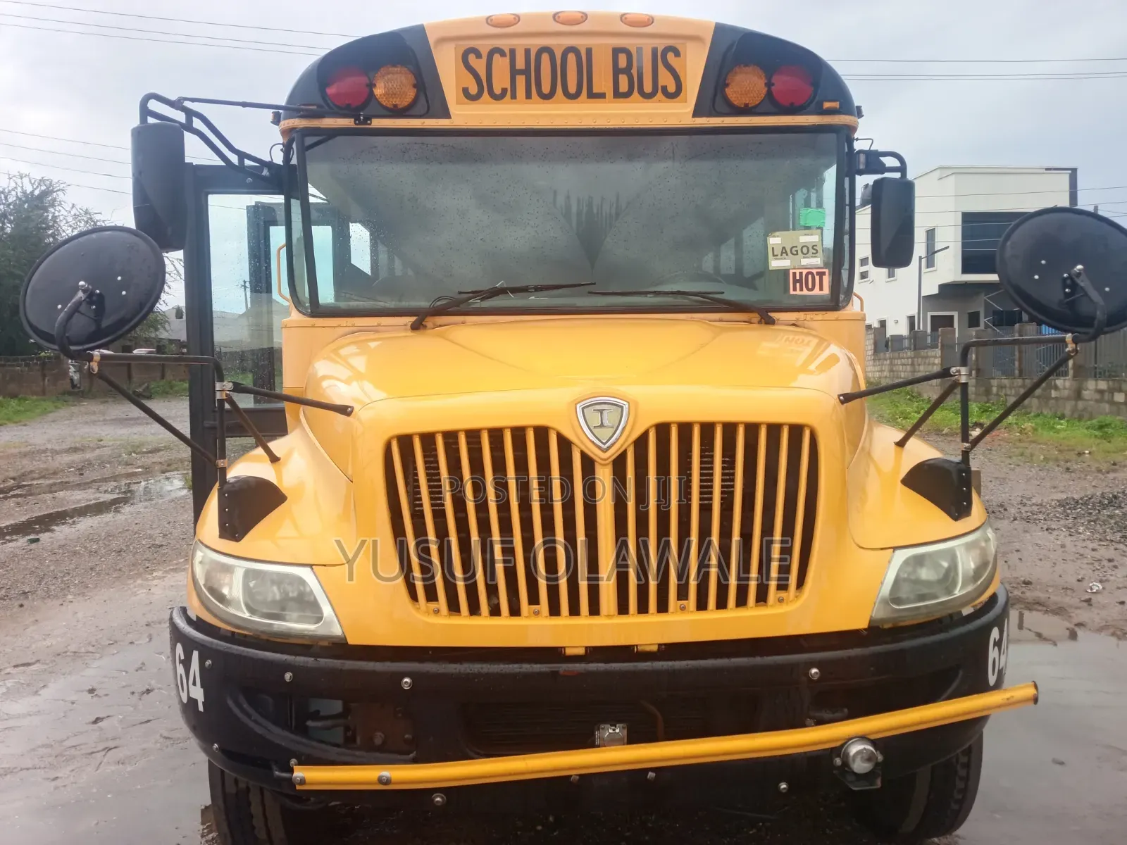 Bus 2009 Yellow