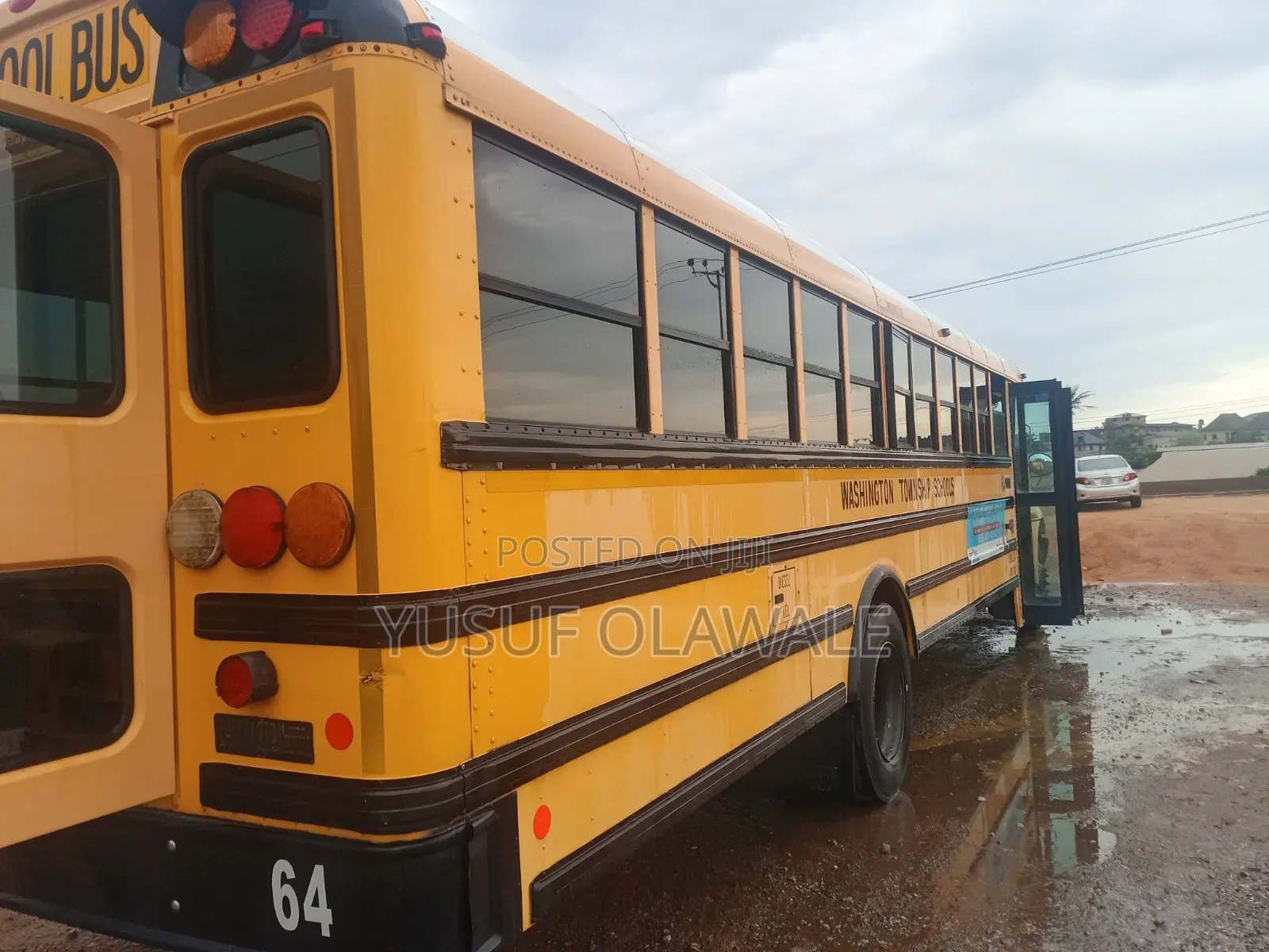 Bus 2009 Yellow