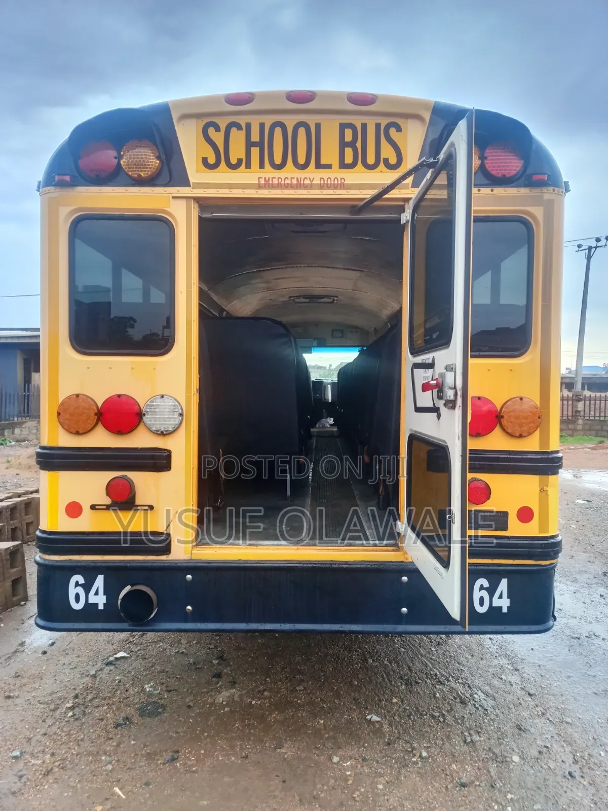 Bus 2009 Yellow