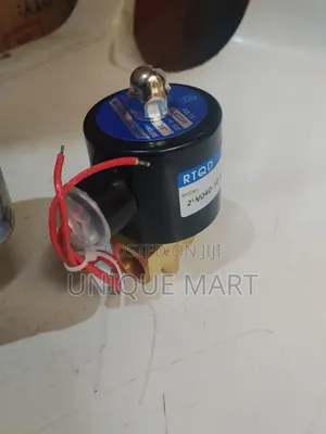 3/8" Brass Solenoid Valve. Normally Closed.
