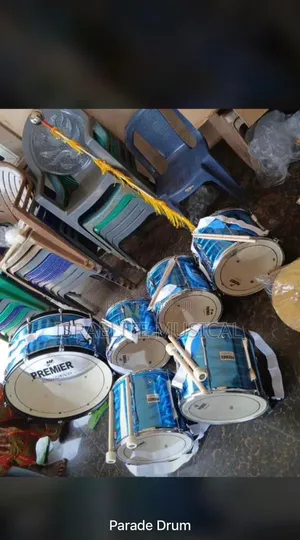 Yamaha Quality Parade Drum Set