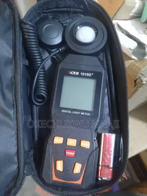 Digital Light Meter 0~200000lux Light Illuminance Lux Meter for Led