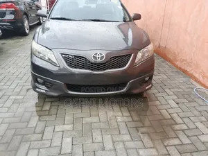 Toyota Camry 2010 Gray
