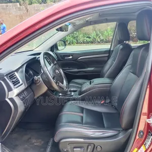 Toyota Highlander 2019 Burgundy