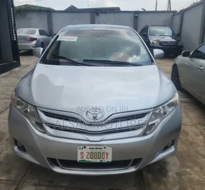 Toyota Venza 2011 Silver