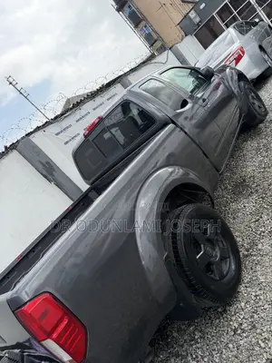Nissan Frontier 2008 Gray