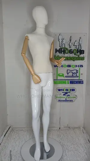 Bourgeoisie Full Body Male Mannequin White With Wooden Hands