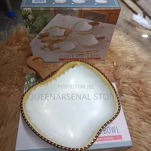 Flower Shaped Bowl -- 1pc