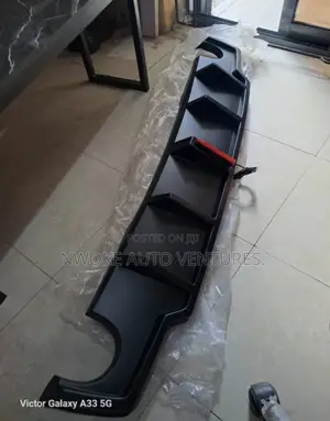 Lastest Black Rear Light and Back Spoiler for Lexus Is250 2008 to 2025