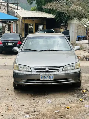 Toyota Camry 2000 Gray