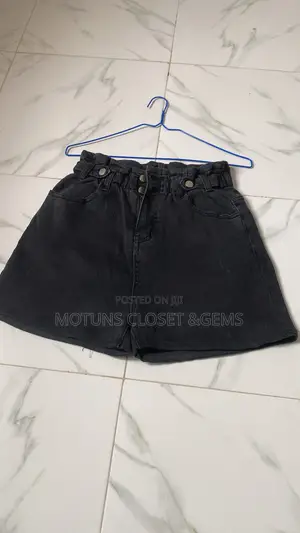 Thrift Short