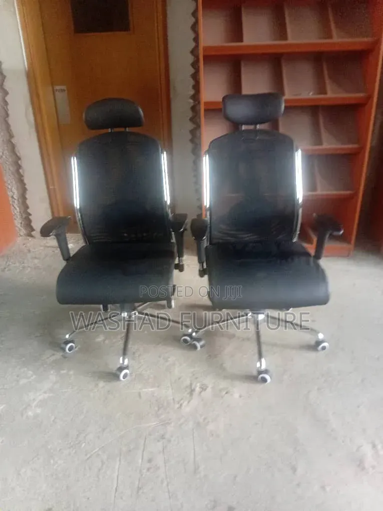 Executive Headrest Chair