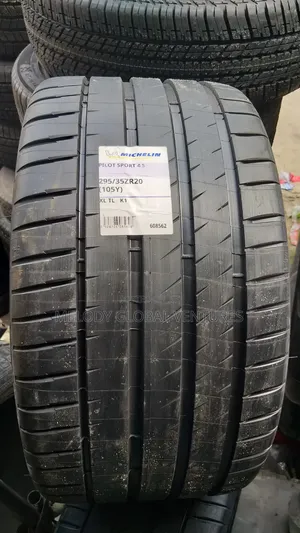 295/35r20 Michelin Pilot Sport 4 S / Original High Premium Tires
