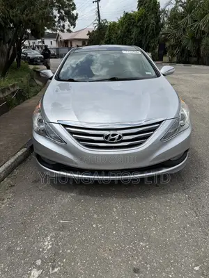 Hyundai Sonata Limited 2.0T Sedan (2.0L 4cyl 6A) 2013 Silver