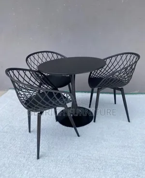 Round Café Table Set – 3-Seater With Black Lattice Basket Chairs