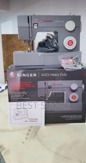 Singer Heavy Duty 4423 Industrial Sewing Machine