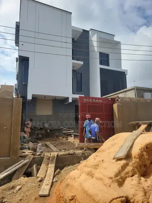 4bdrm Duplex in Censor Estate, Surulere for sale