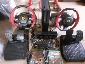 Xboxone Console+Camera+Cables+2games+2 Thrustmaster Racing Wheels