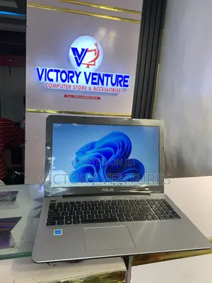 Laptop Asus X555LA 4GB Intel Core i3 HDD 500GB