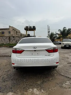 Lexus ES 2014 White