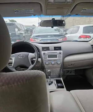 Toyota Camry Hybrid 2011  White 