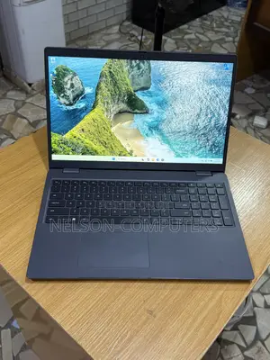Laptop Dell Latitude 3540 16GB Intel Core i7 SSD 256GB