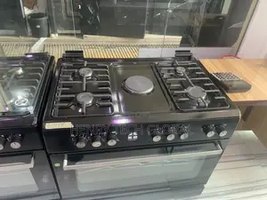 Gas Cooker With 5burners