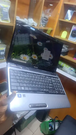 Laptop Toshiba Satellite L755 8GB Intel Pentium HDD 500GB