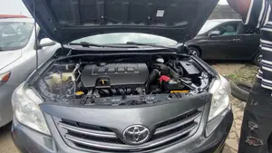 Toyota Corolla LE Special Edition 4dr Sedan (1.8L 4cyl 4A) 2013 Gray