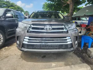 Toyota Highlander 2015 Gray