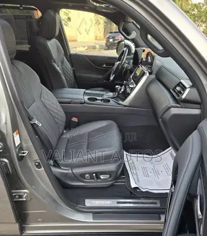 Lexus LX 600 2022 Gray