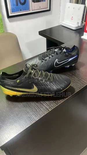 2sides Nike Football Cleats