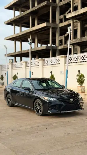 Toyota Camry SE 2022 Black