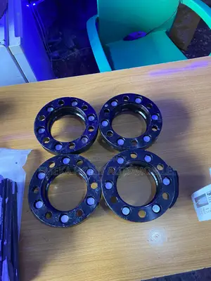 6x139.7 (6x5.5) Hubcentric Wheel Spacers for Toyota Ford Trucks