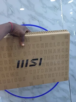 New Laptop MSI Vector 16 HX AI A2XWIG 16GB Intel Core Ultra 7 SSD 512GB