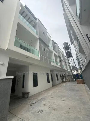 5bdrm Duplex in Ologolo Lekki for sale