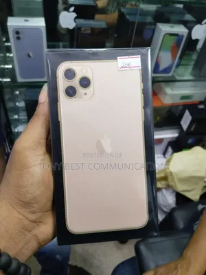 New Apple iPhone 11 Pro Max 256 GB Gold