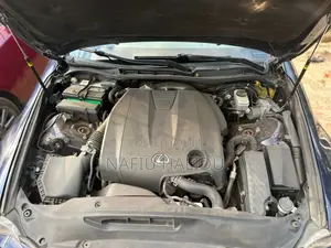 Lexus IS 2015 Blue