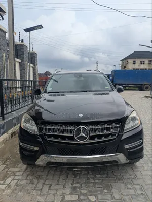 Mercedes-Benz M Class ML350 4MATIC 4dr SUV AWD (3.5L 6cyl 7A) 2014