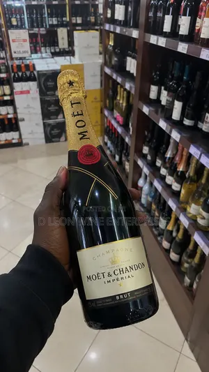 Moet Chandon ( Imperial Brut ) Cartoon by ( 12 Bottles )
