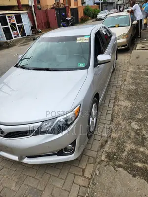 Toyota Camry 2014 Silver