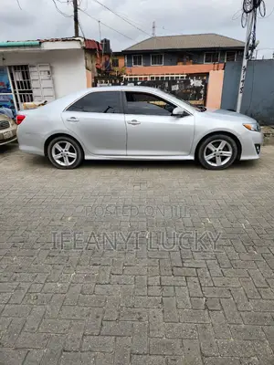 Toyota Camry 2014 Silver
