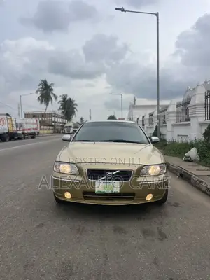 Volvo S60 2002 Gold