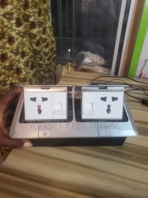 Brush Floor Socket